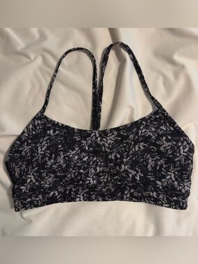 Lululemon Flow Y Bra Nulu *Light Support, A–C Cups